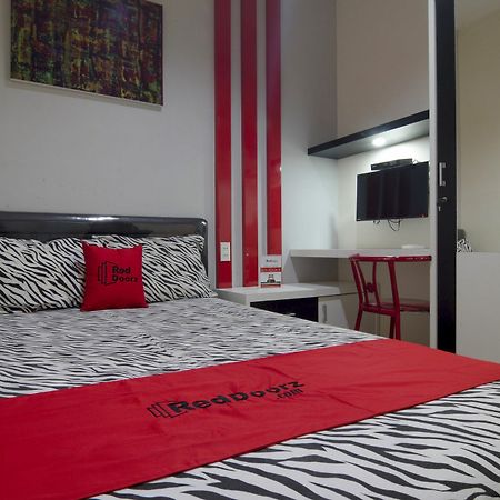 Hotel Reddoorz Near Lawang Sewu Semarang Zewnętrze zdjęcie