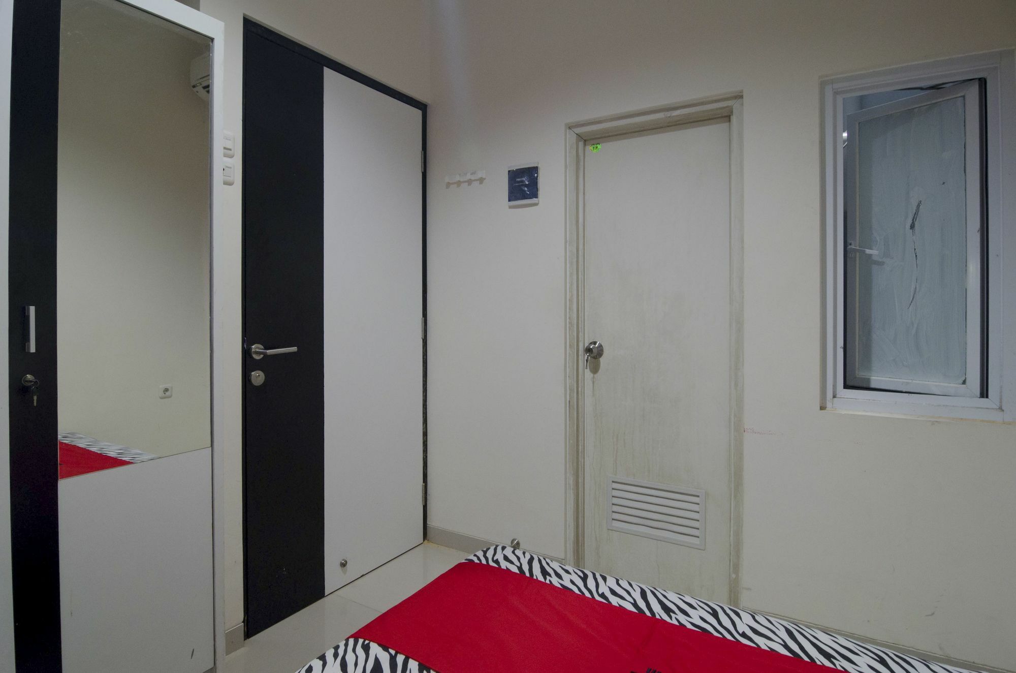 Hotel Reddoorz Near Lawang Sewu Semarang Zewnętrze zdjęcie