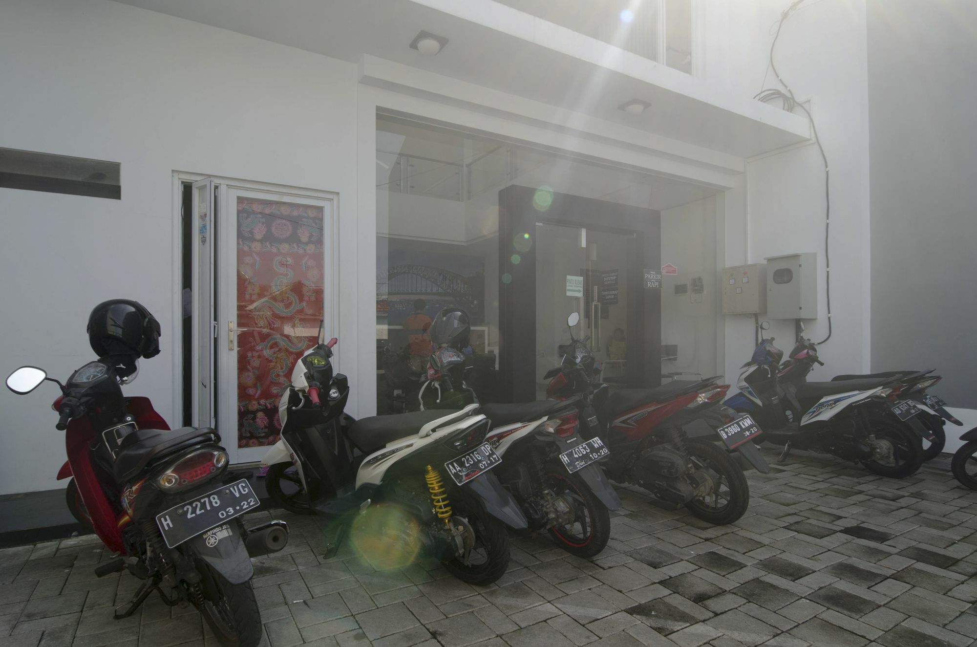 Hotel Reddoorz Near Lawang Sewu Semarang Zewnętrze zdjęcie