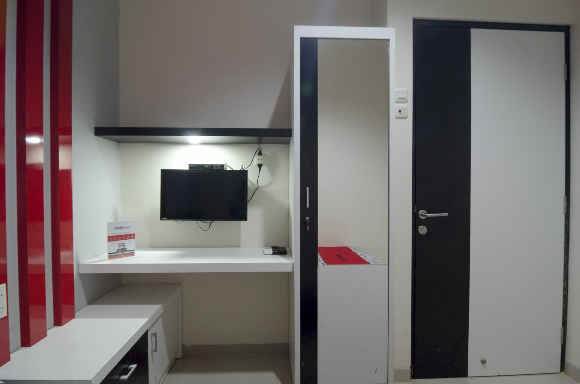 Hotel Reddoorz Near Lawang Sewu Semarang Zewnętrze zdjęcie